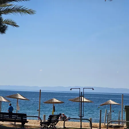 Mikiverna Beachfront Family Maisonette Σπίτι διακοπών Kalyves Polygyrou