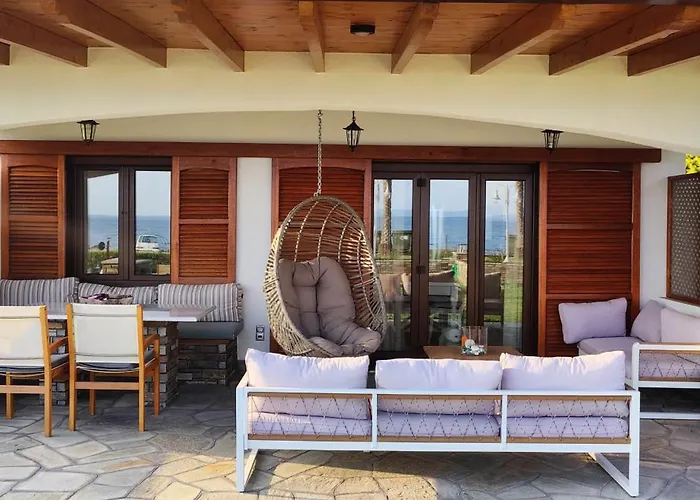 Mikiverna Beachfront Family Maisonette