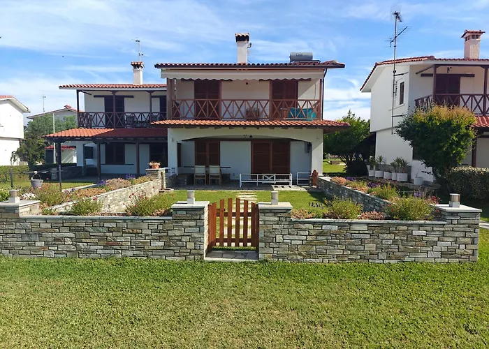 Mikiverna Beachfront Family Maisonette